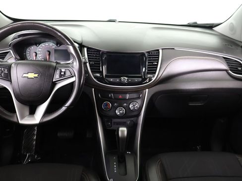 Used 2019 Chevrolet Trax LT w/ LT Convenience Package AWD/4WD image 32