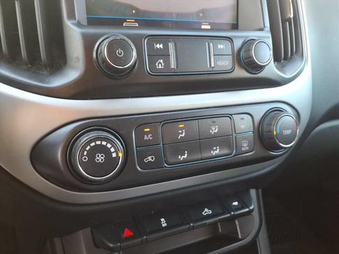 Used 2021 Chevrolet Colorado LT w/ LT Convenience Package RWD image 16
