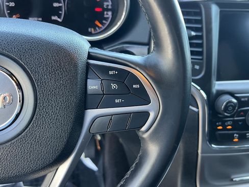 Used 2018 Jeep Grand Cherokee Limited w/ Luxury Group II AWD/4WD image 33
