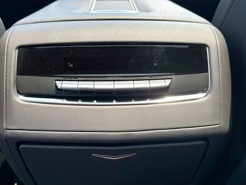 Used 2024 Cadillac Escalade ESV Premium Luxury RWD image 28