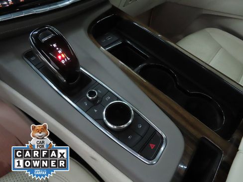 Used 2023 Cadillac Escalade Premium Luxury Platinum RWD image 16