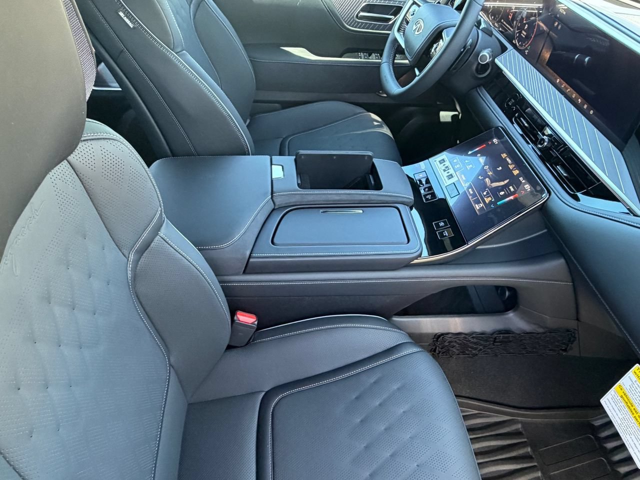 New 2027 INFINITI QX80 Autograph w/ Premium Cargo Package AWD/4WD image 19