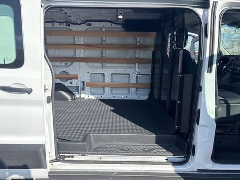 Used 2024 Ford Transit 250 Low Roof w/ Exterior Upgrade Package RWD image 32
