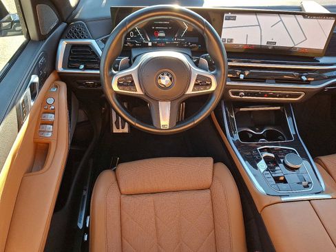 Certified 2023 BMW X7 xDrive40i w/ M Sport Package image 13