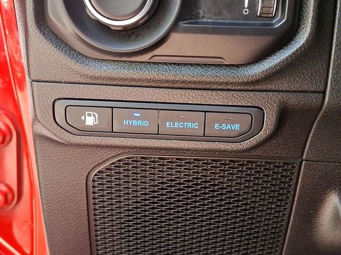 Used 2025 Jeep Wrangler Unlimited Sport S 4xe AWD/4WD image 25