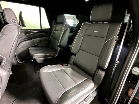 Used 2023 Cadillac Escalade Sport AWD/4WD image 38