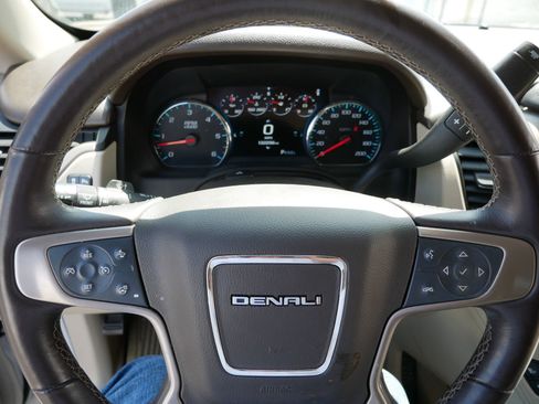 Used 2017 GMC Yukon Denali w/ Open Road Package AWD/4WD image 23