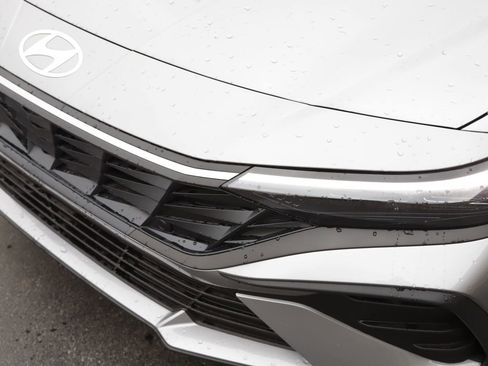 New 2026 Hyundai Elantra Sport image 10