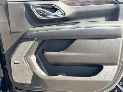 Used 2021 Chevrolet Tahoe Z71 image 24