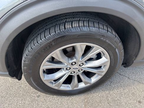 Used 2020 Ford Explorer XLT w/ Equipment Group 202A AWD/4WD image 9
