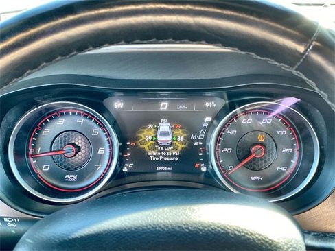 Used 2022 Dodge Charger SXT image 3