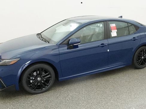 New 2026 Toyota Camry SE FWD image 21