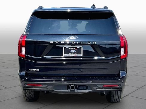 Certified 2025 Ford Expedition Active RWD image 5