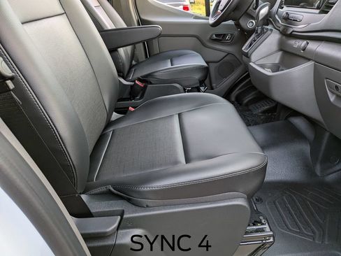New 2026 Ford Transit 250 148 Medium Roof w/ Load Area Protection Package RWD image 20