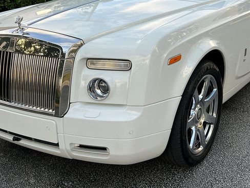 Used 2010 Rolls-Royce Phantom Coupe RWD image 9