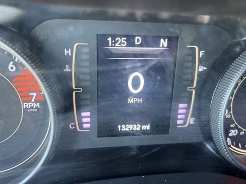 Used 2019 Jeep Cherokee Latitude Plus w/ Cold Weather Group image 13