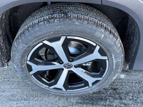 New 2026 Volkswagen Tiguan SE image 4