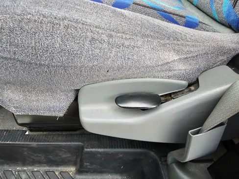 Used 2010 Ford E-350 and Econoline 350 Super Duty image 25