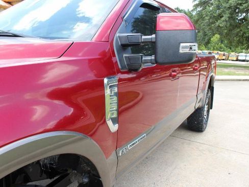 Used 2019 Ford F250 Lariat w/ Lariat Ultimate Package AWD/4WD image 26