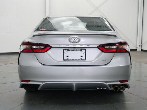 Used 2024 Toyota Camry SE image 6
