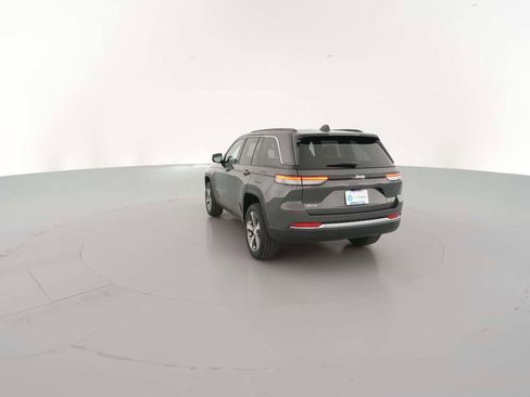 New 2025 Jeep Grand Cherokee Limited image 9