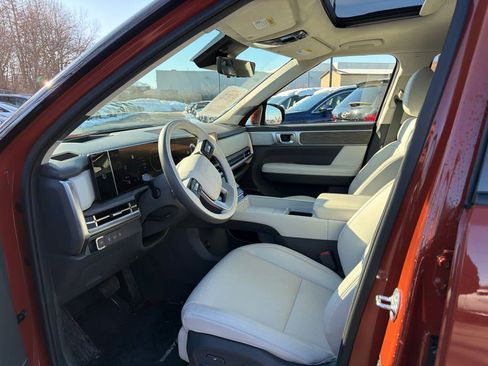 Certified 2025 Hyundai Santa Fe Calligraphy image 5