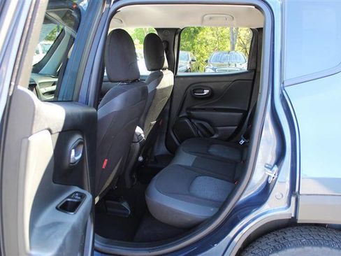 Used 2021 Jeep Renegade Trailhawk AWD/4WD image 22