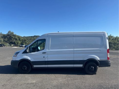 Used 2022 Ford Transit 350 Medium Roof AWD image 8
