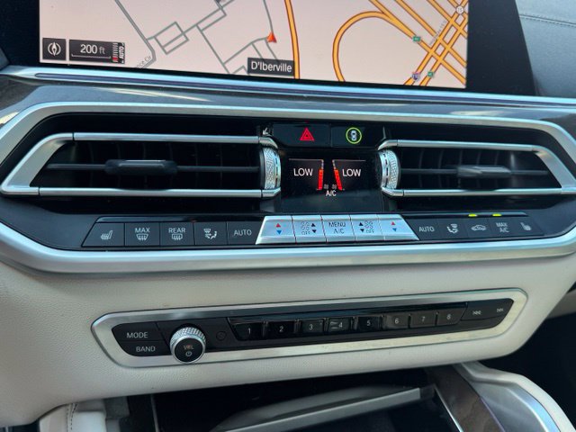 Used 2022 BMW X6 xDrive40i w/ M Sport Package AWD/4WD image 25