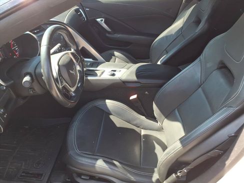 Used 2019 Chevrolet Corvette Stingray Coupe w/ 1LT RWD image 15