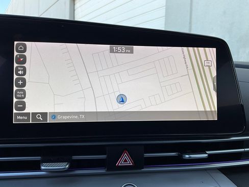 Used 2025 Hyundai Elantra Limited image 30