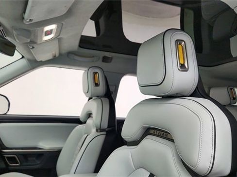 Used 2024 Rivian R1S Adventure image 37