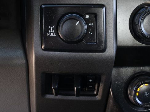 Used 2020 Ford F250 XL w/ Power Equipment Group AWD/4WD image 32