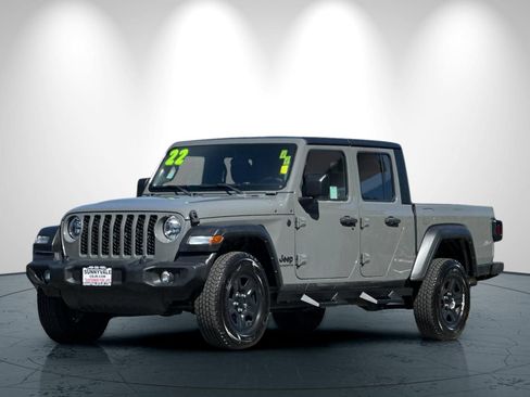 Used 2022 Jeep Gladiator Sport w/ Trailer Tow Package AWD/4WD image 8