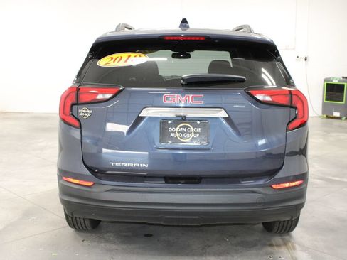 Used 2018 GMC Terrain SLE w/ Driver Convenience Package FWD image 8