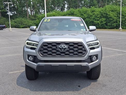 Certified 2023 Toyota Tacoma TRD Off-Road w/ Technology Package AWD/4WD image 2