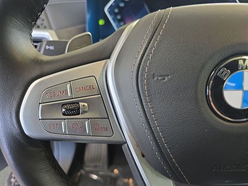 Certified 2025 BMW X7 xDrive40i image 17