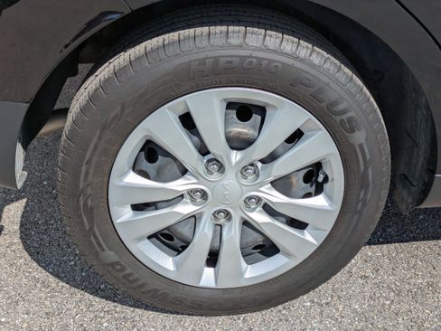 Used 2022 Kia Soul LX FWD image 10