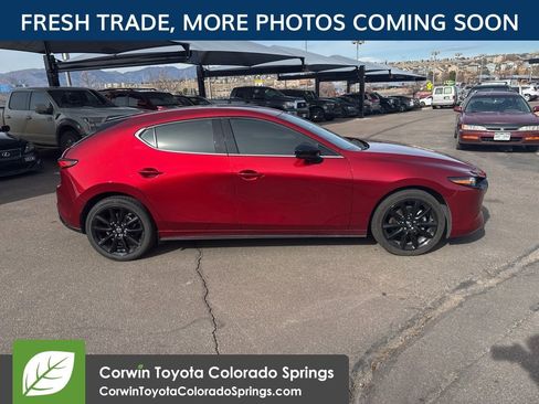 Used 2022 MAZDA MAZDA3 s image 2