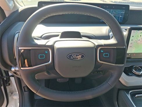 New 2025 Ford Expedition Max Active image 9