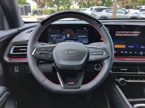 New 2026 Chevrolet Traverse RS image 11