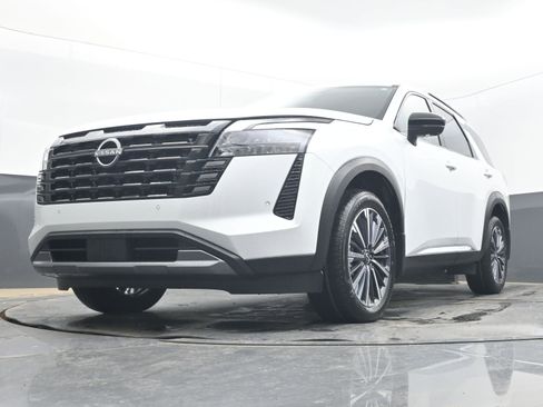 New 2026 Nissan Pathfinder Platinum AWD/4WD image 26