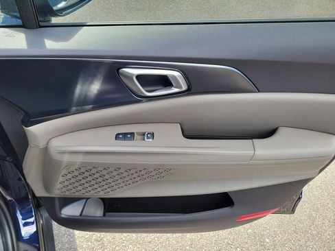 New 2026 Kia Carnival FWD image 10