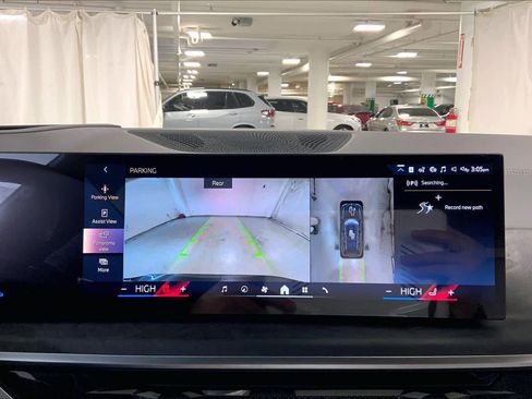 New 2026 BMW X7 xDrive40i w/ Premium Package image 19