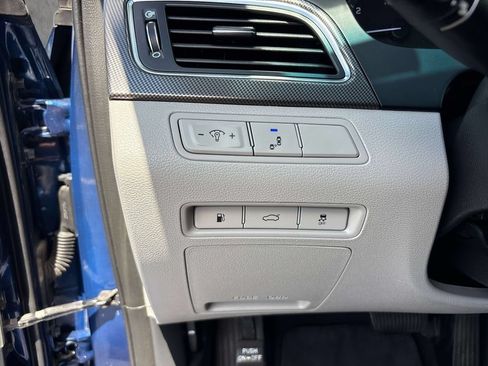 Used 2016 Hyundai Sonata Sport w/ Option Group 02 FWD image 19
