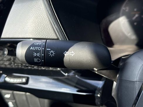 Used 2025 Honda CR-V EX-L image 10