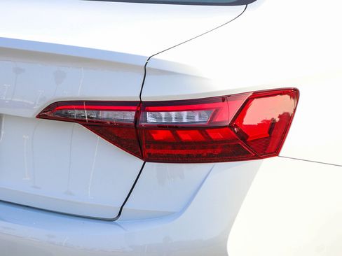 Used 2024 Volkswagen Jetta S image 10