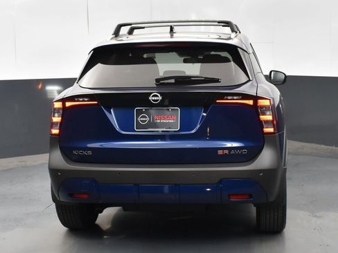 New 2026 Nissan Kicks SR w/ Cold Weather Package AWD/4WD image 7