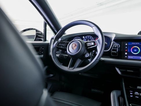 Certified 2026 Porsche Cayenne Coupe image 27