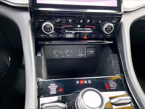 Used 2023 Jeep Grand Cherokee Overland image 26